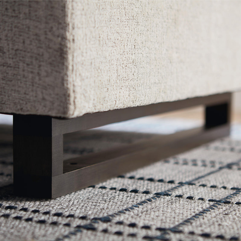 Bassett Decklyn Stationary Fabric Sofa 2775-62 6405-1P IMAGE 5