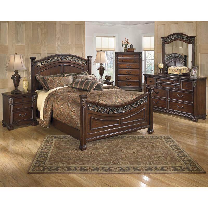 Signature Design by Ashley Bed Components Footboard B526-54 IMAGE 3