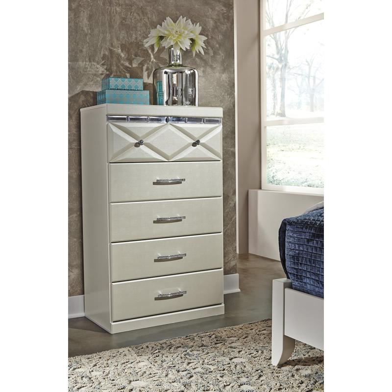 Signature Design by Ashley Dreamur 5-Drawer Chest B351-46 IMAGE 2