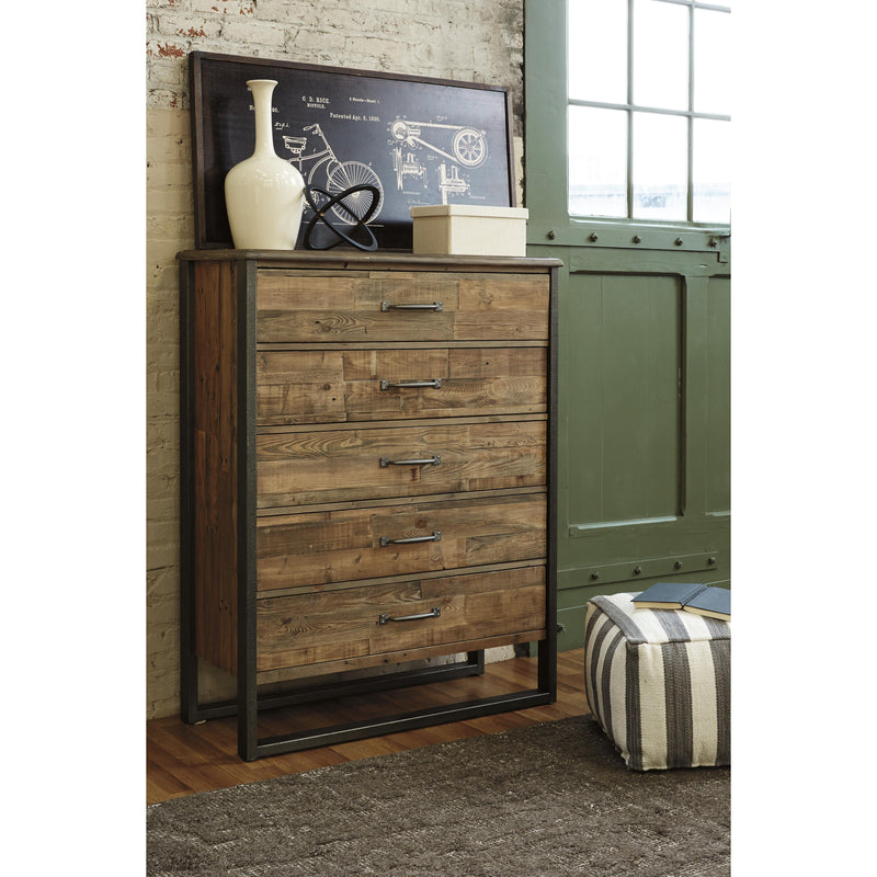 Signature Design by Ashley Sommerford 5-Drawer Chest B775-46 IMAGE 2