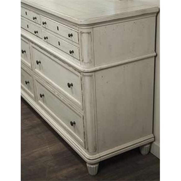 Riverside Furniture Huntleigh 7-Drawer Dresser 10260 IMAGE 6