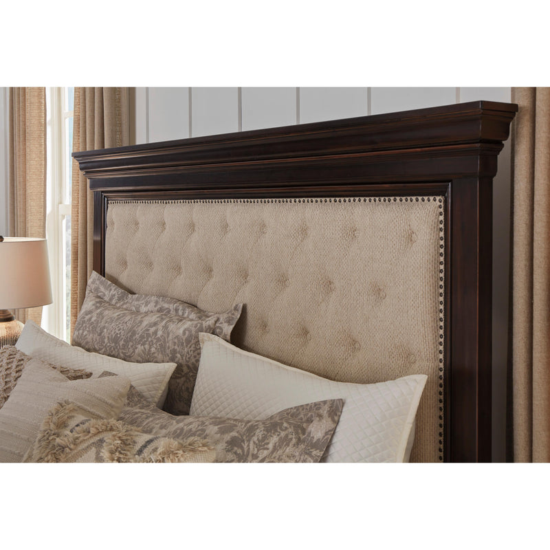Signature Design by Ashley Brynhurst Queen Upholstered Panel Bed B788-157/B788-54/B788-96 IMAGE 3