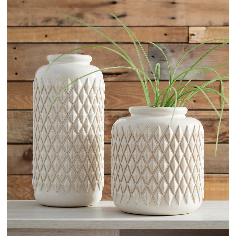 Signature Design by Ashley Home Decor Vases & Bowls A2000440 IMAGE 3