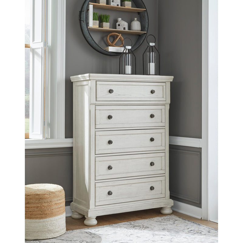 Signature Design by Ashley Robbinsdale 5-Drawer Chest B742-46 IMAGE 5
