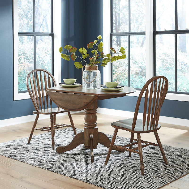 Liberty Furniture Industries Inc. Round Carolina Crossing Dining Table with Pedestal Base 186-T4242/186-P4242 IMAGE 6